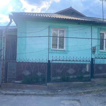 Продаж житлового будинку