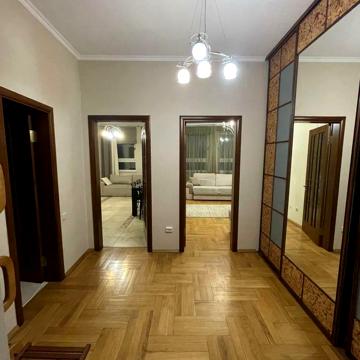 Шота Руставелі вул., 44