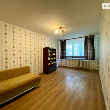 Продаж 3к Квартира Театральна вулиця