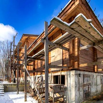 Продам 2-этажный деревянный сруб в Роял Клабе
