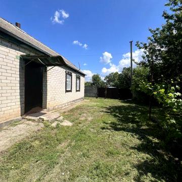 Продам будинок по центральній вулиці
