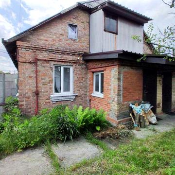 Продається пів будинку в с.м.т. Коцюбинське