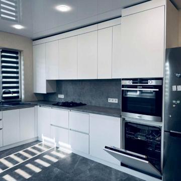 Продаж 2 кімн. квартири Котеджний городок "Блакитне озеро".