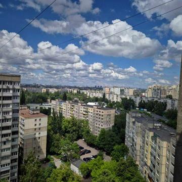 Продаж Квартира  3к Лятошинського 8