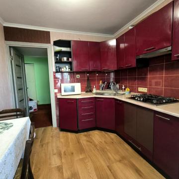 Китайська вул., 8
