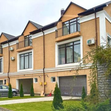 Новий 3 поверховий Таунхаус 220 м2 гараж КМ Montana Village с. Козин