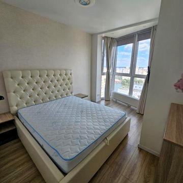 Продам квартиру Драгоманова 2