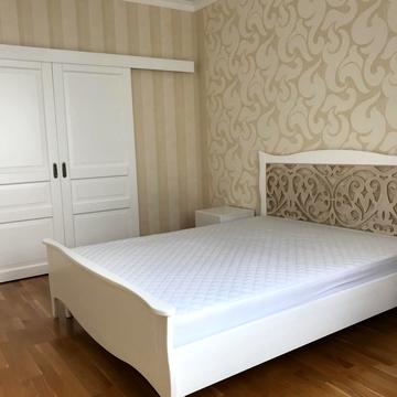 Юрія Шумського вул., 5