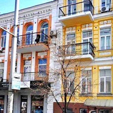 Продаю квартиру Шота Руставели 15   142м.кв