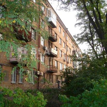 Продаж 2-кімнатної квартири під ремонт, м. "Звіринецька"