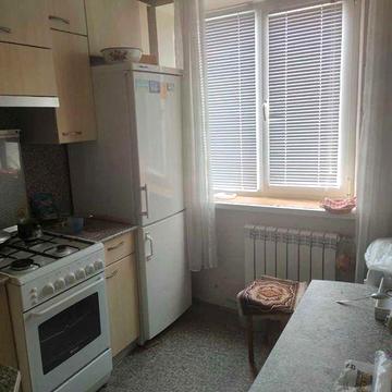 продам 2к. квартиру на Б.Хмельницкого