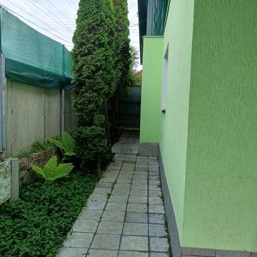Продам будинок на Добровільній