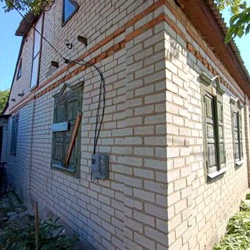 Продам дом в Змиеве(центр)