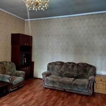 Сдам  2 комнатную с парковкой Серова  Молдованка  Приморский