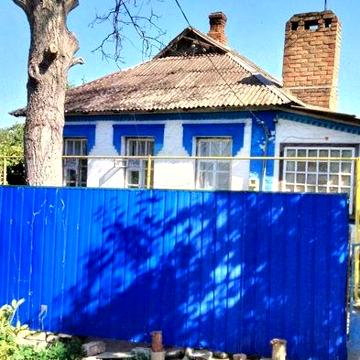 Продам дом на поселке Горький