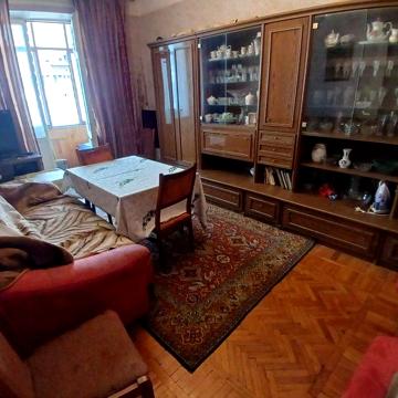 Продам 3-комнатную Центр ул О.Гончара ст.метро Вокзальная Университет