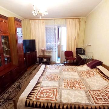 Леоніда Бикова бульв., 4