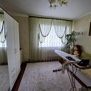 Прощається будинок