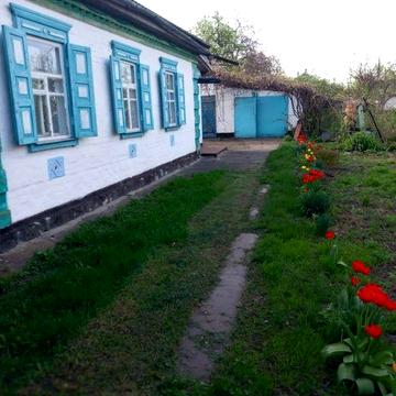 Продам гарний, затишний будинок