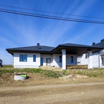 Продам будинок. 5 хвилин до центра, міські комунікації