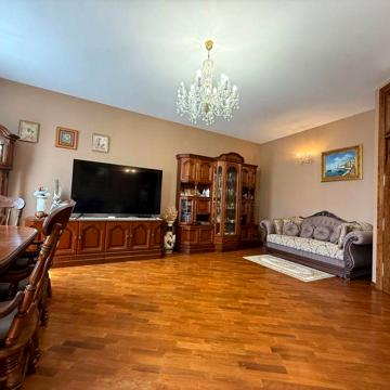 Продаж 3-к квартири, Центр Львова