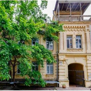 Продаж 2к , по вул.Володимирська 75