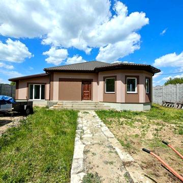 Будинок  30 км від Києва