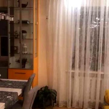 Продається 2-кімнатна квартира в центрі міста по просп. Грушевського
