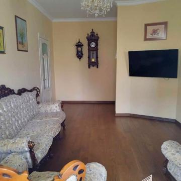 Татарська вул., 18-Б