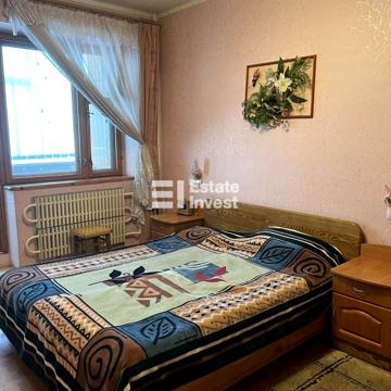 Лебединська вул., 5