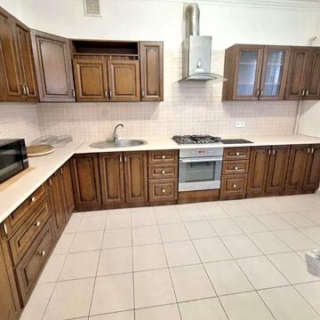 Котедж поруч біля  району Аляски