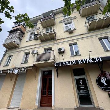 Трехкомнатная квартира на Соборной площади