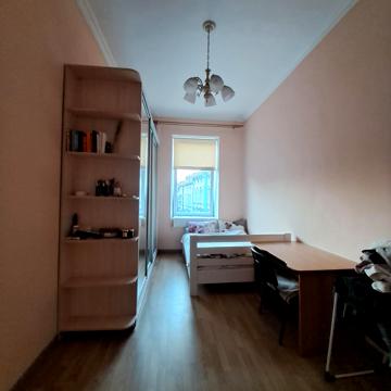 Шептицьких вул., 29