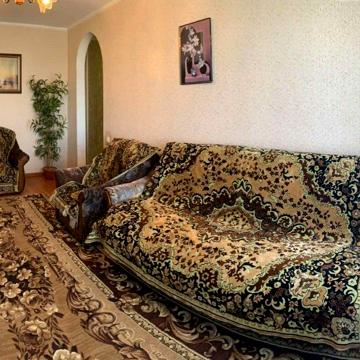 Братиславська вул., 2