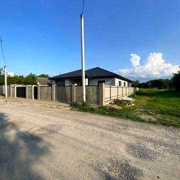 Продається Американка в затишному районі в м.Виноградів