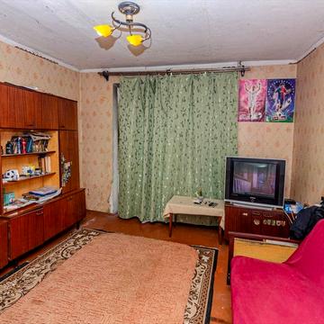 Миру вул., 7