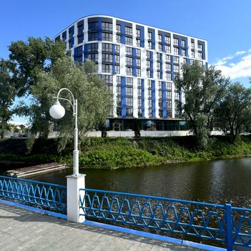 Центральна вул., 11