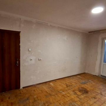 Чорнобильська вул., 22