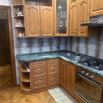 Кирила Трильовського вул., 10