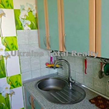 Зої Гайдай вул., 3