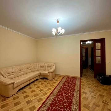 Ігоря Білозіра вул., 8
