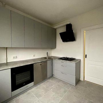 Оренда 2 кімнатноі  квартири з  ремонтом біля Критого ринку