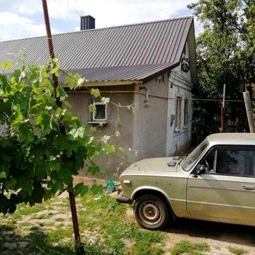 Продам будинок  в 20 км від  Одеси, газ, вода ,с/узел в домі.