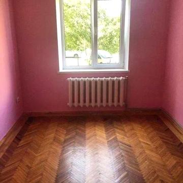 Простора 4х кімнатна квартира в чудову стані !!!
