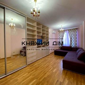 Академіка Глушкова просп., 9-В