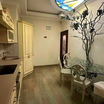 Оренда ,Панаса Мирного 17, центр, 1 кім. 50 кВ, м, 27000 грн