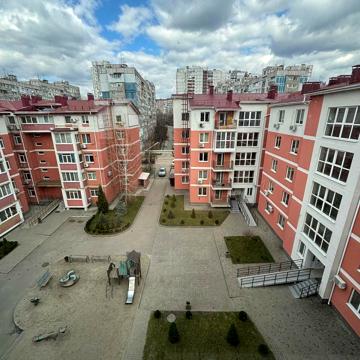 Гетьманська вул., 7