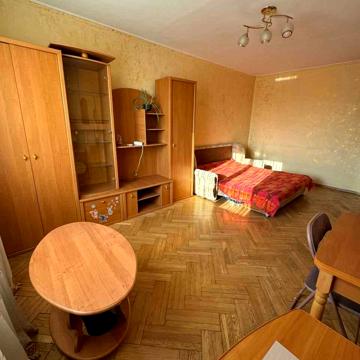 Чигиринська вул., 3