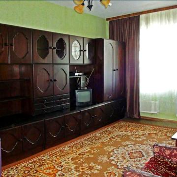 Академіка Глушкова просп., 35