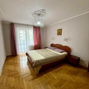 Княгині Ольги вул., 5а